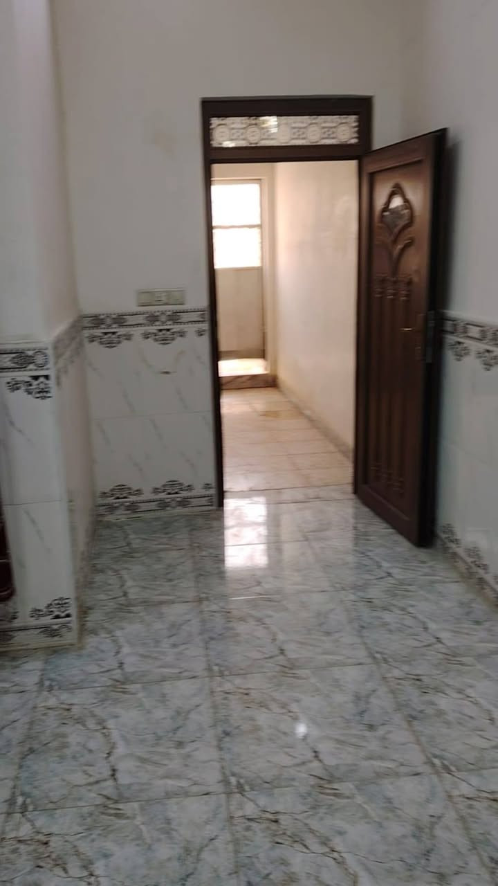 ⭕️ دار للبيع_طابو زراعي سند 25 بناء حديث مابي اي نقص خدمات كاملة 
⭕️الموقع /حله /حي الصدرين  الفرع مقابل المولدة
⭕️عرض الشارع 8
⭕️ المساحة -
100) (5✖️20)
يحتوي الطابق الاول ع //1غرفة نوم➕كلدور➕صالة➕مطبخ➕ منور ➕ مجمعات صحية 2
يحتوي الطابق الثاني ع /
غرفة نوم
السعر٦٤ وبي مجال  ويرهم مراوس بيت مساحة اكبر 
      للمزيد من التفاصيل الاتصال او واتساب
***********
