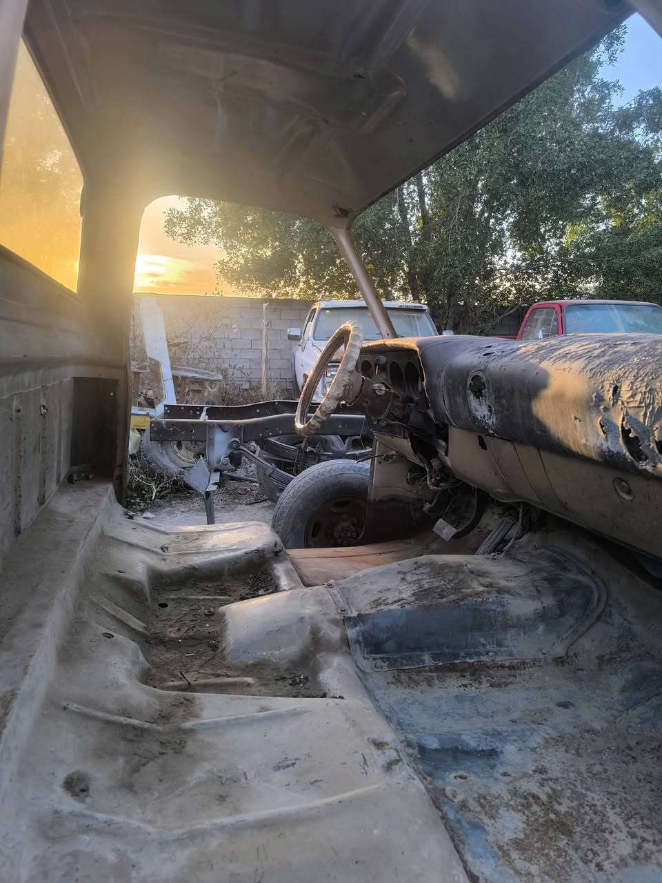 السلام عليكم للبيع شفر ثمانيني تفصيخ مكاني بغداد ***********
