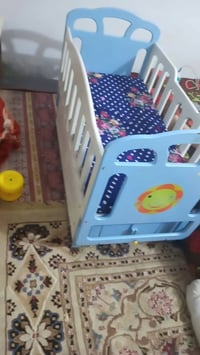 أثاث أطفال • للبيع