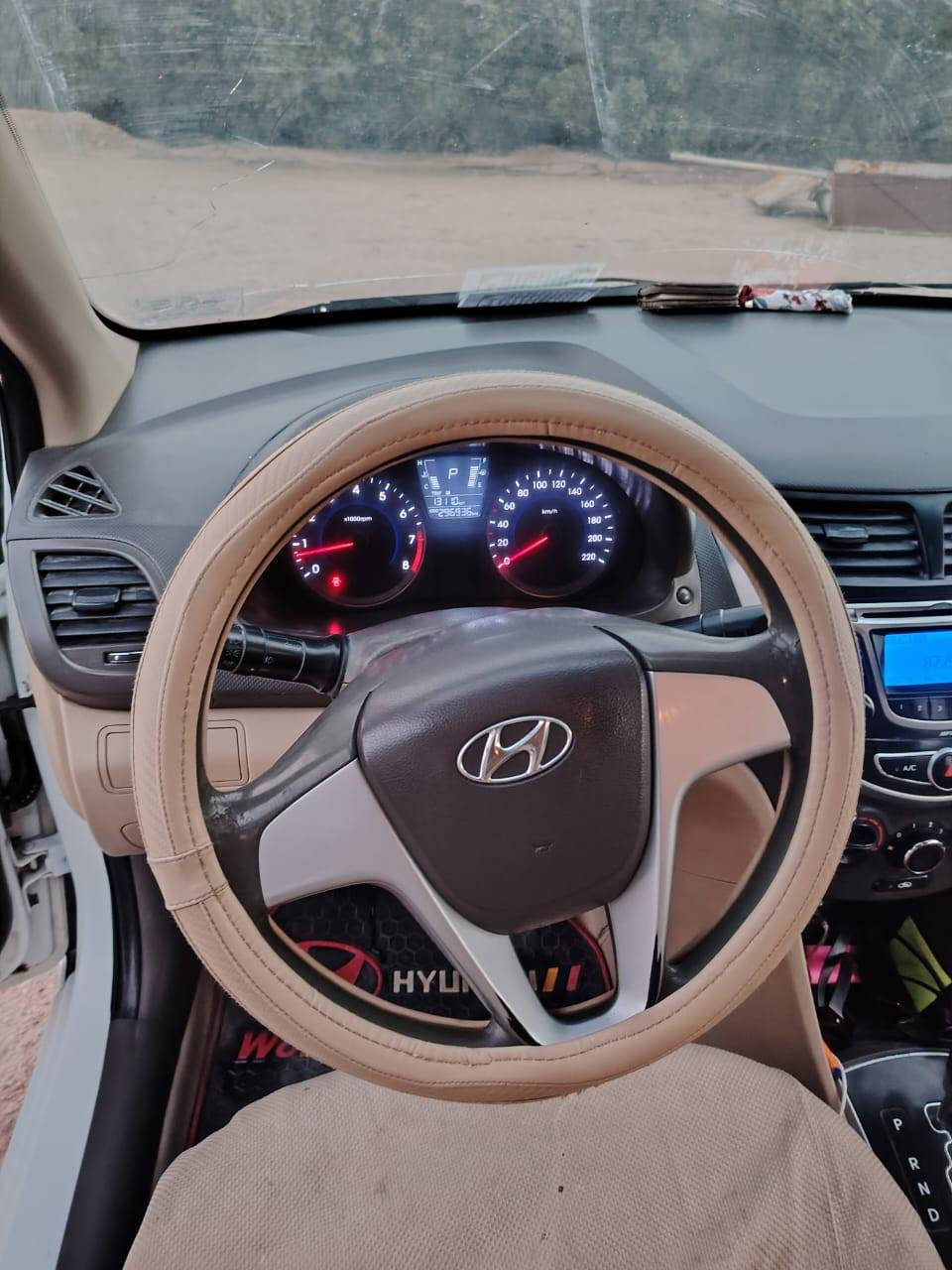 السلام عليكم اكسنت خليجي موديل ١١ رقم دولي سنويه لل٢٧ باسمي سياره مكفوله من ضربه وصبغ والبارد مكينه وكير تخم تاير تبريد ثلج تدفئه نار مكان بصره خور الزبير السعر ٨٨ وبيه مجال لشراي للاستفسار اتصل *********** //  ***********
