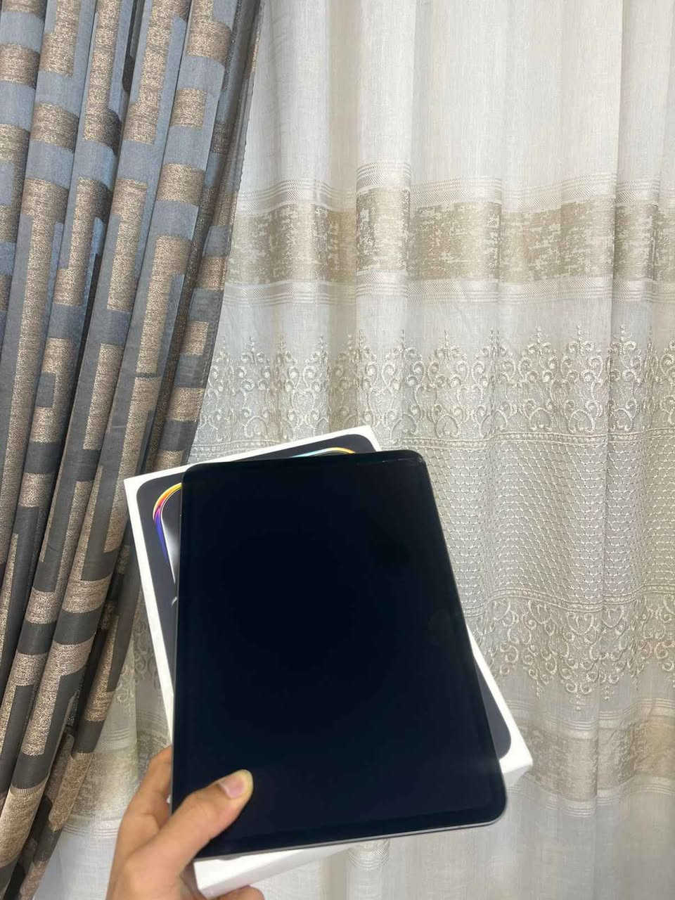 ايباد ام فايف معروف مايحتاج اشرح عنة 
256الذاكرة 
بطاريه98
كامل ملحقات 
الضرر فقط فطر صغير بلكلاس ما ماثر على اي شي ضمان مدة الحياة من اي شي
مكاني اربيل
للستفسار *********** أربيل, العراق
