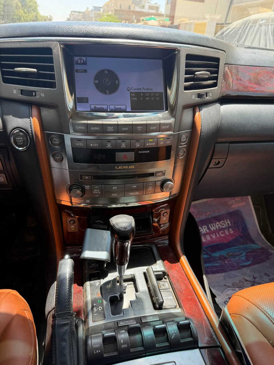 للبيع لكزز Lx5700 موديل 2011سيارة بيه صبغ الجاملغ الامامي الايسر  وشويه بجاملغ الخلفي الايمن  وسونار موجود مع الصور سيارة جكات اربع كامرات جنطة كهرباء تدفئة تبريد بلكشنات دفدي قمارة رادار مكينه 8سلندر  السيارة نظيفة وكامله مابيه نقص رقم بغداد بأسمي مكاني بغداد الكرخ  السعر 31500$  وبيه مجال 
*********** بغداد, العراق
