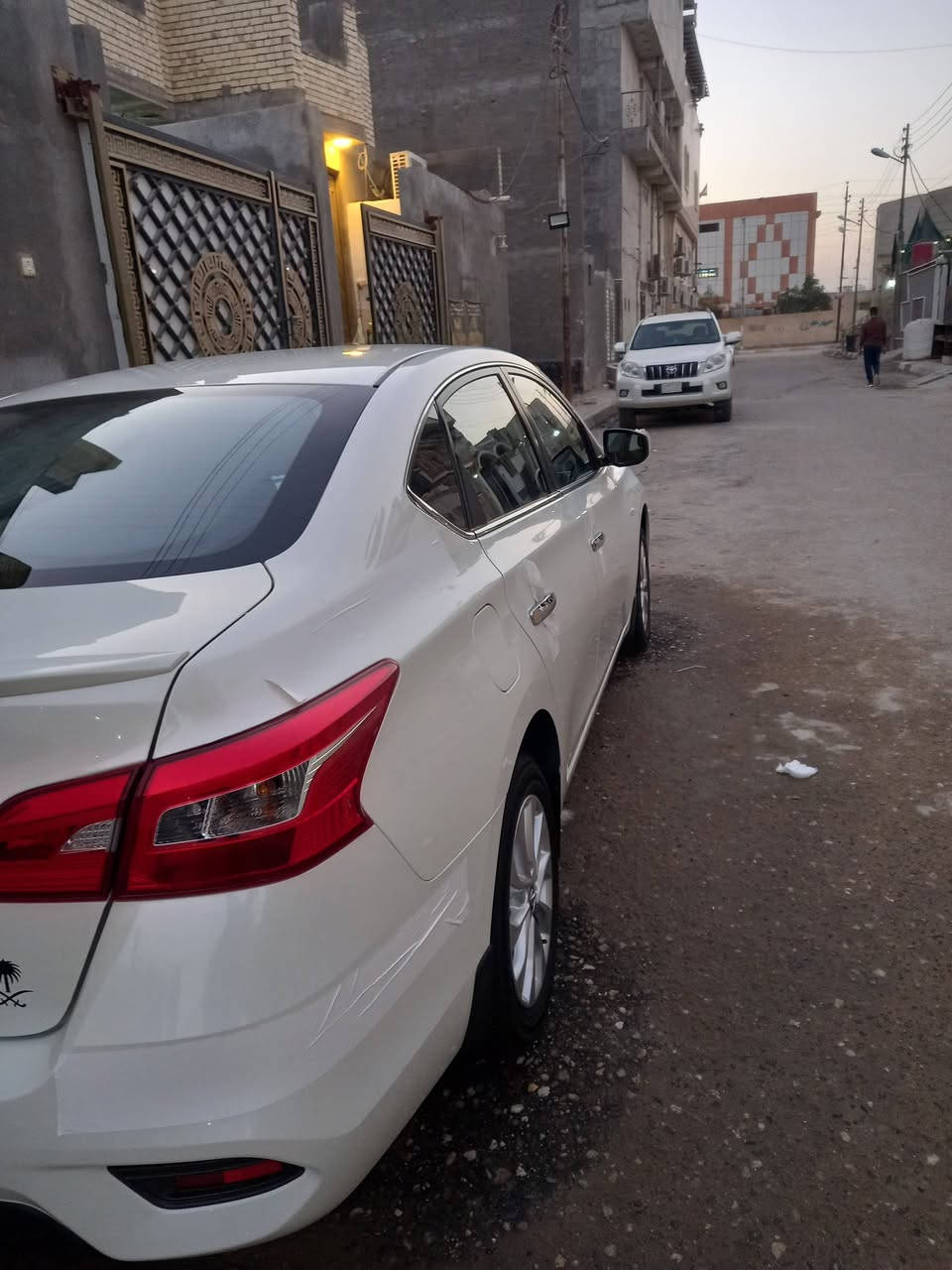 السلام عليكم نيسان سنترا موديل ٢٠٢٥  ماشية ١٥  الف فقط رقم اربيل بسم شركة  وكالة بسمي  داخل احمر  السيارة كفالة عامه عدا شخط بالباب الخلفي موضح بالصور  السعر  ١٢٦ وبيها مجال قليل  مكان السيارة البصرة  *********** الشراي يخابر  رجاءاً
