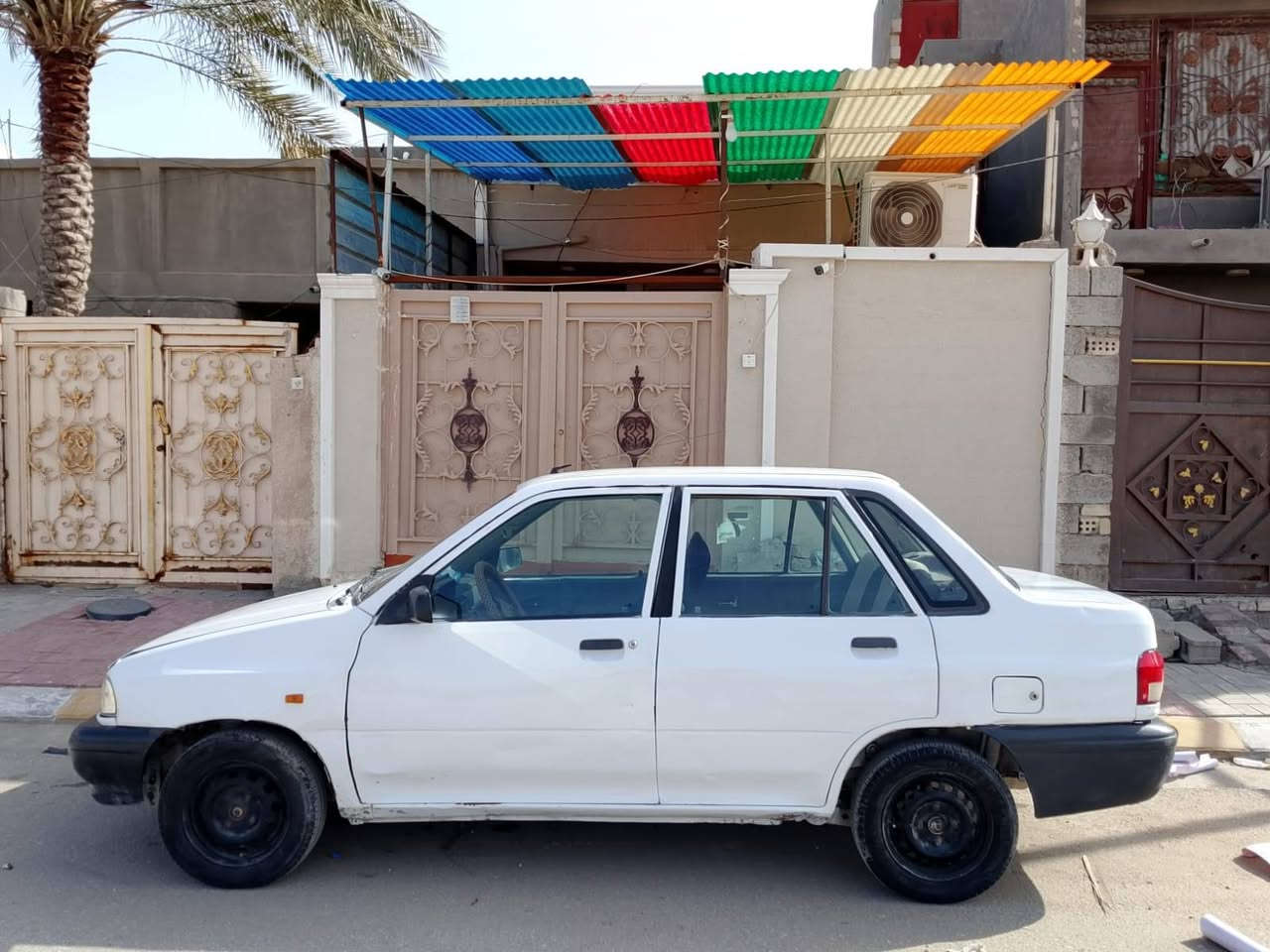 سلام عليكم سياره سايبه موديل 2010 سنويه ساقطه 2019وعليها غرامه 350ب20 وبيها مجال غير متواجد عن فيس سياره نظيف ***********
