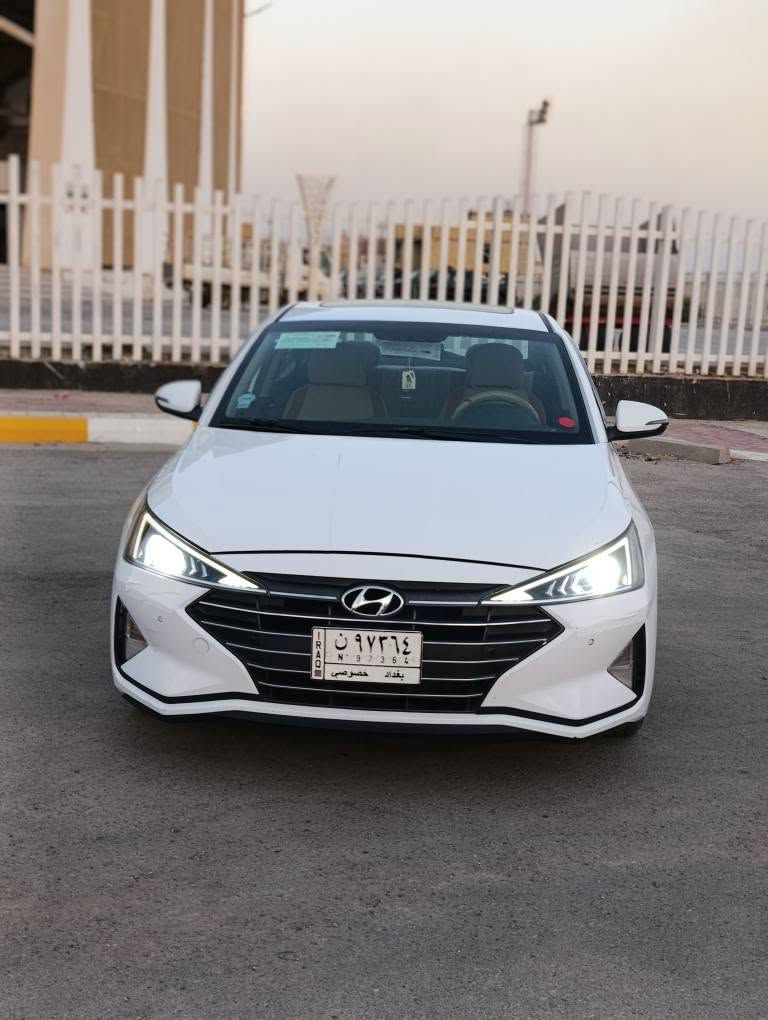 النترا موديل 2020 خليجي  رقم بغداد استقطاع مباشر باقي أشهر وتخلص وكاله عامه شرط السياره كفاله عامه ضربه صبغ تبديل وفتح  فول مواصفات 1/1 فتحه سقف بصمه تشغيل بصمه ابواب صندوق بصمه رادار مثبت سرعه مانع انزلاق شاشه كامره ويلكب 5 تحكم استيرن اشاير بل مريه حساسات خلفيه وأماميه وباقي المواصفات المعروفه السياره جاهزه مكينه كير حداديه تبريد تخم تاير محرك 2000 ما مفتوح شرط ماشيه 130 حقيقي 
السعر 150 وبيها مجال للشراي للاستفسار الاتصال على الرقم *********** مكاني ناصريه للبيع او المراوس الشطره, ذي قار
