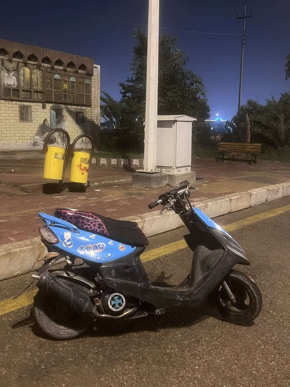 هلو دراجه للبيع نوعيتها ماكس قجمه ماقاصره من كلشي نضيفه وقويه شلعه ومعدل تاكل الكاع تجي وتشوف بعينك محرك ناعم ويخبل سلف هندر بي وقت ماعوزها شي تشغل وتطلع بس المازده الكدام مكسوره هيه ولكفر بوشه 55مفتوحه مره وحده فقط غير البوشه ولبستم اجيب وياك مصلح وخل يفحص اوراق اصولي مكاني ميسان المحموديه الرقم ***********خاص مقفول
