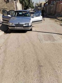 سيارة اوبل اوميكا للبيع محرك 2.0  گير عادي  وگير ومحرك نضيفات  السيارة...