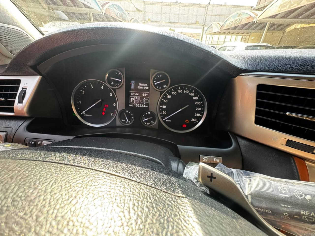 السلام عليكم ورحمة الله وبركاته شباب من معرض السجاد العنوان بغداد تقاطع النهروان
Lx570sport 2013 لكزز
٨سلندر & ماشيه 155km
رقم بغداد
مواصفات
مري شفط
فتحه سقف
باب خلفي كهرباء
كشنات جلد تدفئه تبريد + ذاكره تشغيل عن بعد ٣ قطع تبريد
٧راكب كهرباء
جكمجه ثلاجه
كامرات امامي خلفي مري
شاشات خلفيه
زراكات لايت
التواصل والاستفسار***********

