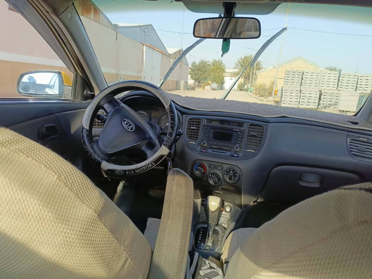 السلام عليكم كيه ريو 2008 امريكي ليب واحد بيهه دعاميه والبدنه مل الراديترات مبدله فقط حداديه جديده مكينه وكيره خير من الله منضومة غاز بيهه السياره رقم نجف انگليزي مصفره هيه وغرامات مداور ثاني يوم السعر 70 وبيهه مجال اتصل وتدلل الخاص مغلق ***********
