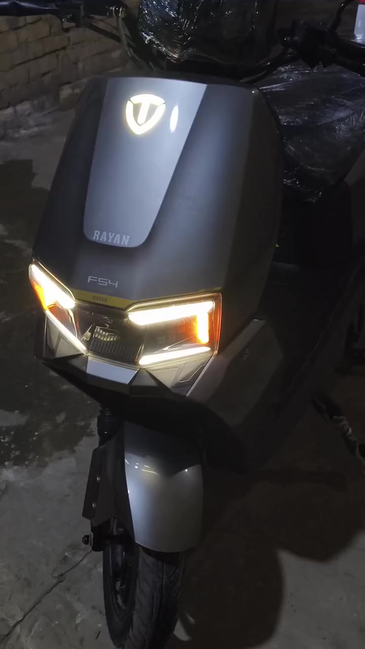 دراجه وحشش ريان دراجه جديده صاريلي سبوع من اخذتها دراجه نضيفه100%
نظام تشغلي بمصمه وكرت 🔥
ملف 1500
سرعه 61حقيقي 🔥🧨 
وبيها ضمان من شركه سنه  
سعر دراجه 950وبيها مجال حك جيه
المكان الدوره مدخل البعيثه ماقبيل المصفه  
رقم الهاتف ***********
