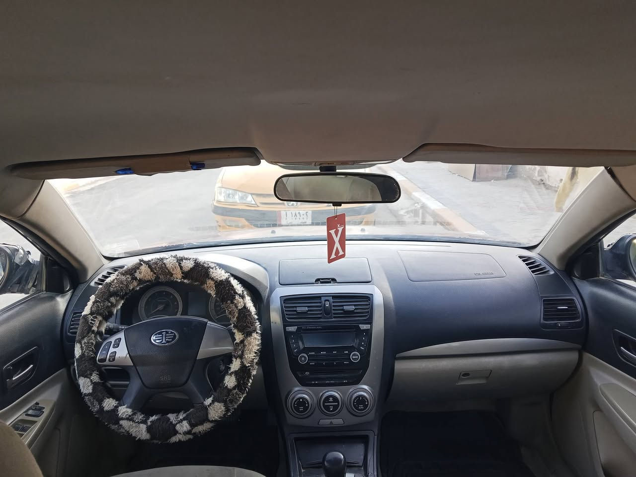 سلام عليكم سياره فاوB50 موديل 14 سياره كفاله عامه كير اوتو ماتيك محرك حداداديه سياره خير من الله ماعيزه برغي  تفاصيل أكثر اتصل على الرقم ***********
