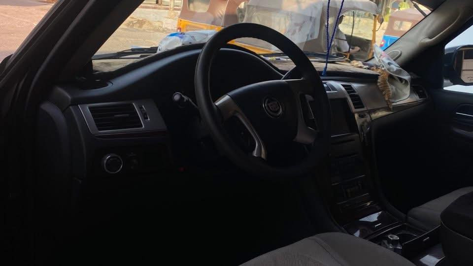 كاديلاك سكاليد 2008
فول الفول

مكفولة من الكصة والعشاير والسرقة...متوأم شمالي ،

السيارة مغلفة بالكامل ppf 

‭***********‬ 
السعر 95 وبيها مجال ...

السيارة جاهزة للتسجيل وبيها موعد حجز ...
