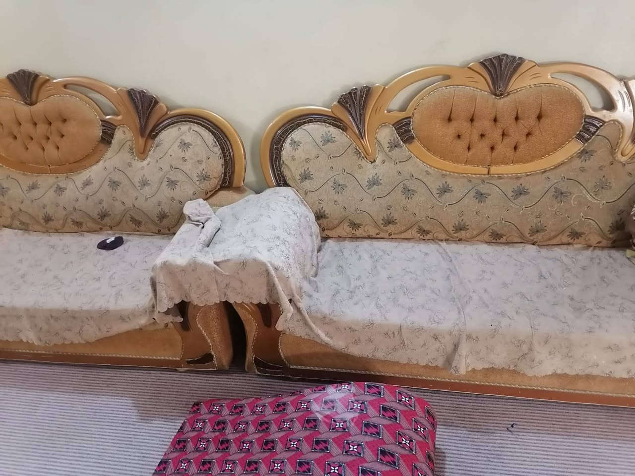 السلام عليكم تخم10مقاعد نظيف السعر 140 مستعجل ع بيعته للاستفساروالتواصل
*********** واتساب العنوان كاطون الرازي شارع ابو رباح في معرض ومزاد وعد
