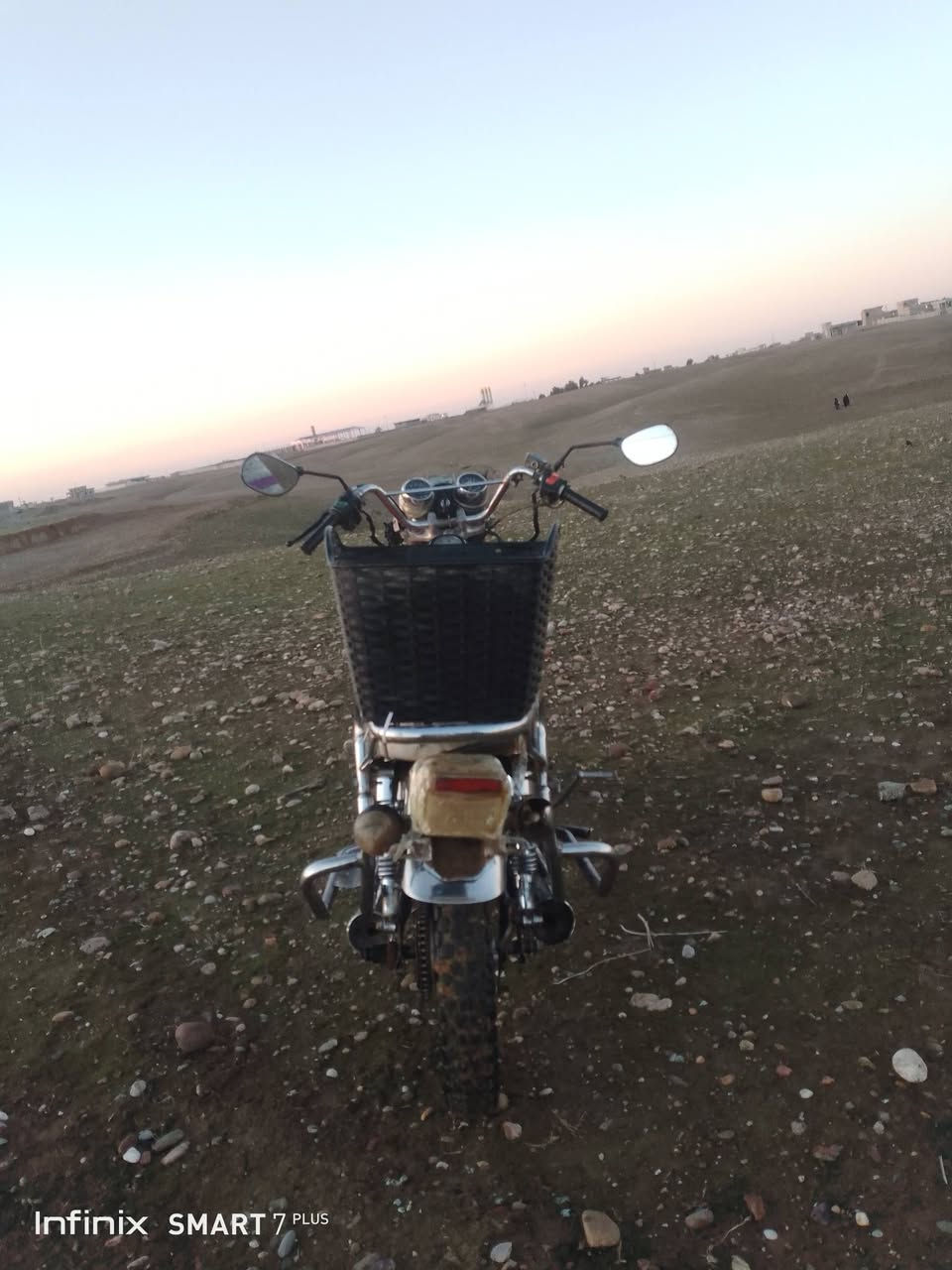 السلام عليكم موطور جني لبيع موديل 2020 كهربائيّة كلها شغاله السعر 420 وبي مجال وتصال رقم ***********
