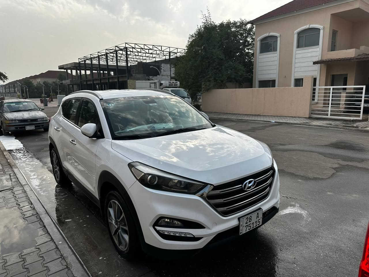 السلام عليكم
توسان موديل 2018 خليجي
بها بس بارد قد شبر، والباقي كفالة عامة
السعر: 185وبيه مجال 
المكان: سيارات – النجف 

📞 ***********
