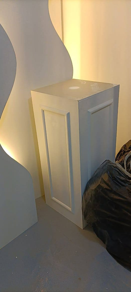 كوشة خشب فخمة للبيع تتكون من
خلفيات عدد 5 
سنتر بيس 2 
ميز ذهب 
بورد ترحيب 
كوشة نظافة %90 شغل درجة اولى بشرط
عنوان الانبار للاستفسار الاتصال على الرقم *********** متوفر واتساب
