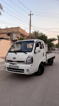 كيا حمل 2700 _ موديل 2019  للبيع  مكفولة كفالة عامه عدى الطخه الموضحه ...