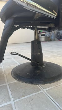 كرسي حلاقة • مستعمل نظيف • كركوك