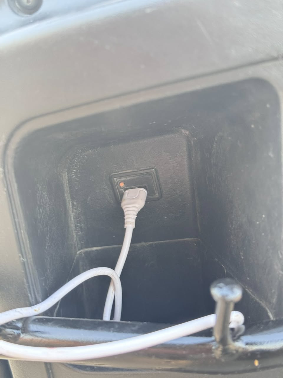 للبيع دراجه من شركة Uskeeze فول مواصفات 🏍️
قوة الملف 3800 حقيقي ⚡️
بطاريات گارفين 40 امبير يمشوك 50/60 كيلو بل شحنة الوحده🔋
درع 360 درجه على الدارجه بل كامل + دوسات راكب خلفي🛡️
تكفي شخصين او 3 بكيفك 👥
بريكات امامي وخلفي هايدروليك + بيهن بكرة تقوي وتخفف البريك 💪
كهربائيات كامل من الدبل اشارة و الاشارات والزينون العالي والعادي + بي نشرات اضوية 💡
بي مكان USB شاحن سريع 🔌
شاشة تظهرلك كل الاعطال مثل السلكيتر او البطاريات او حساس الملف او العقل 
شاحنة سريعه للماطور الاصلية بيها عداد رقمي🔌
سويجات ثنين وبصمات ثنين وكارتين nfc تخلي عل شاشة وتشتغل الدراجه 🔑
بلوتوث عالي تشغل بي اغاني او اي شي يعجبك🛜
بيها نظام حماية من السرقة من البصمه تقفل الدراجه محد يكدر يحركها لان تقفل التايرات🔒
تايرات جديدع تايلنديه الاصليه جبلية ضد كلشي لو تضربها بسجينه ماتنبعج
بيها نظام عدم الانزلاق بل تكدر تميل شكد متريد اثناء القيادة ماتزلگ
الدراجه فول نضافه شوفة عينك مابيها اي عطل تجي تشغل وتروح 

السعر خاص لليريد يشتري وماليريد يشتري لايتعبني ولا يتعب نفسه 
للاستفسار الاتصال على الرقم *********** 
او ***********
