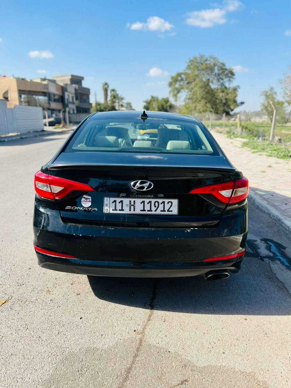 السلام عليكم  سوناتا 2016 وارد امريكي 
الحادث مال امريكا جدا بسيط
محرك 2400GDI 
مواصفاتها
شاشة
كامرة
تحكمات ستيرن
رقم بغداد انكليزي
السيارة باسمي شرط التحويل (ماسوي وكالة)
لون اسود

حادثها بسيط السيارة جاملغ جهة السايق مبدل نفس الون مال تفصيخ
والسيارة بيها بارد وتكحيل شي بسيط 

السيارة على كد الدوام روحة ورجعه 
احتاجيت فلوس وريد ابيعها
الدهن مبدلة جديد والفلتر وبقية الامور

السعر 116 ورقة بيها مجال شي بسيط

***********
الي ميشتري ليتعبني بل اسأله رجاءآ بغداد, العراق
