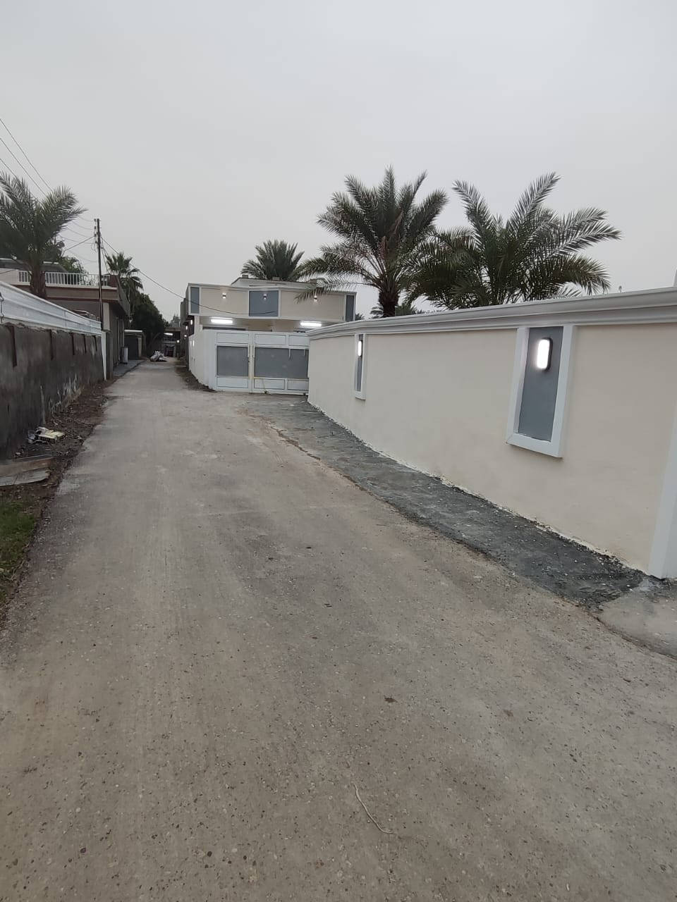 🏡 دار للبيع – فرصة مميزة

من الصرح العقاري

📍 العنوان:

الشيخ حمد – شارع البوجميل

قرب جامع أبو ياسر

📄 الملكية: ملك صرف

📐 المساحة: 500 متر مربع

🏗 الحالة: بناء قديم مترمّم

🔹 يتكوّن المنزل من:

 • صالة

 • مطبخ

 • هول داخلي

 • غرف نوم (عدد 2)

 • حمّام

 • مرافق

 • صحيات خارجية

💰 السعر: 130 مليون دينار

🔻 قابل للتفاوض

📞 للاستفسار والتواصل:

أبو أسامة

📱 اتصال أو واتساب:

***********
