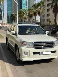 لاندكروزر • ٢٠١٣ • ١٤٥٠٠٠ كم