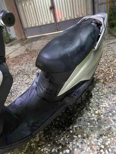 السلام عليكم دراجة ماكس 140 الدراجة فول نضافة ما بيهة اي نقص تايرات جدد كلجات مسويلهن صيانة خرز على فايبرات وقايش و تنضيف كهربائياتهة كلهة شغالة و نكرة سلف صيف شتة السعر ٥٠٠الف و بيهة مجال.المكان بغداد الكاظمية الطي
***********سيم. واتساب
