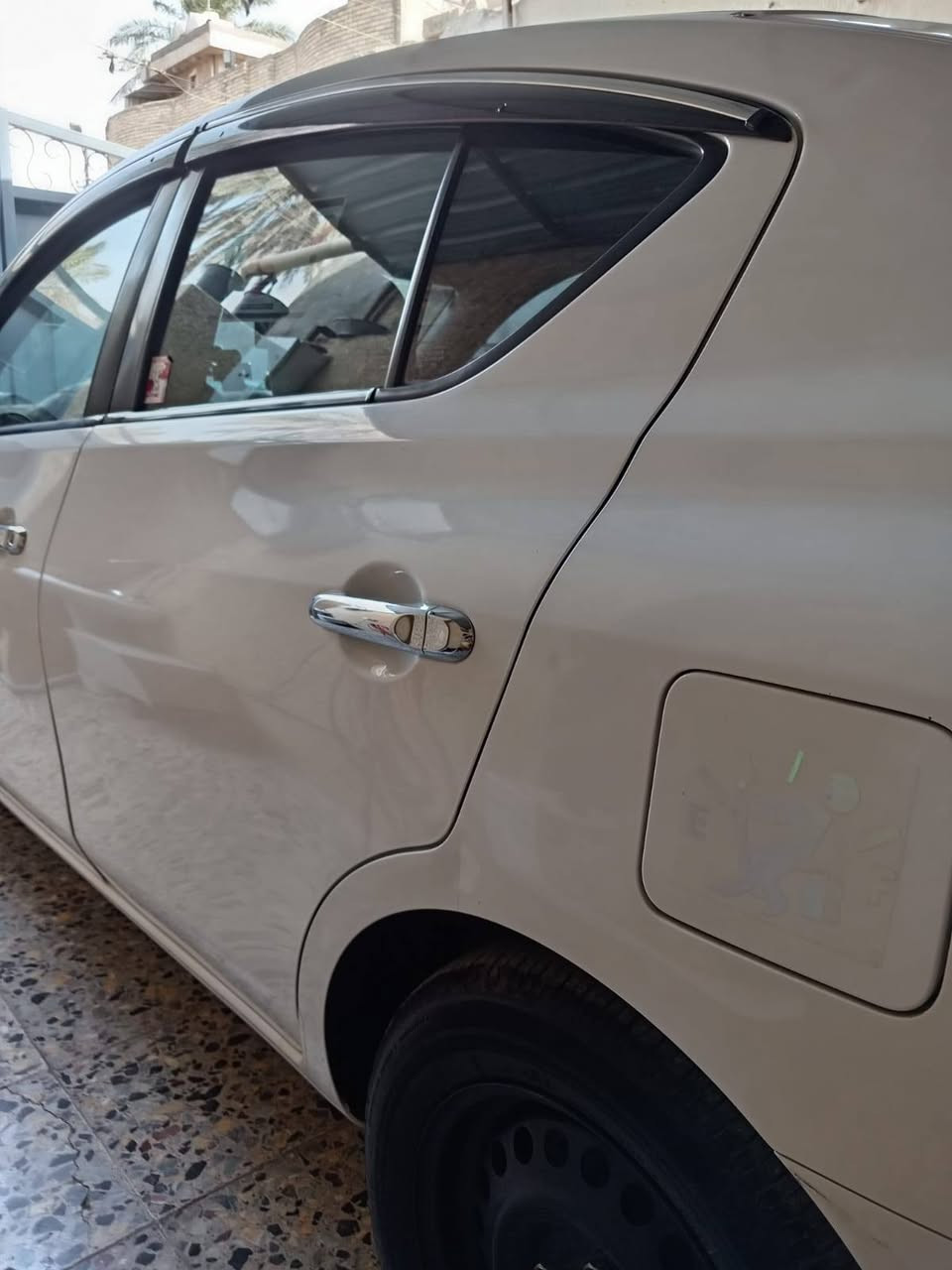 السلام عليكم للبيع سني هندي 2021 سيارة ماشيه 65 رقم بغداد باسمي 
تحكم استيرن جام كهرباء سبايدر 
شباك نيكل حساسات 
مكفوله الصبغ والتبديل ولفتح ماعدا طخه بسيطة بل جاملغ وماملعوب بيهة وبارد اصبعين بخشم الجاملغ الامامي سعر 115  قفل مكاني بغداد الزعفرانية
***********
