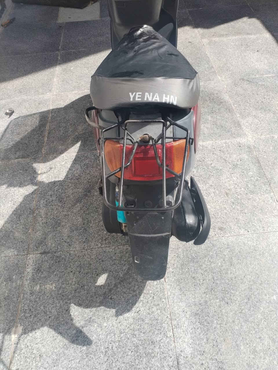 دراجه منغولي للبيع كله شغاله سلف هندر محرك ناعم شلعه قويه شاصي مكفول اشاير لايت سعر ٢٥٠ للنتصال *********** العنوان أمن الداخلي نهاية الشارع
