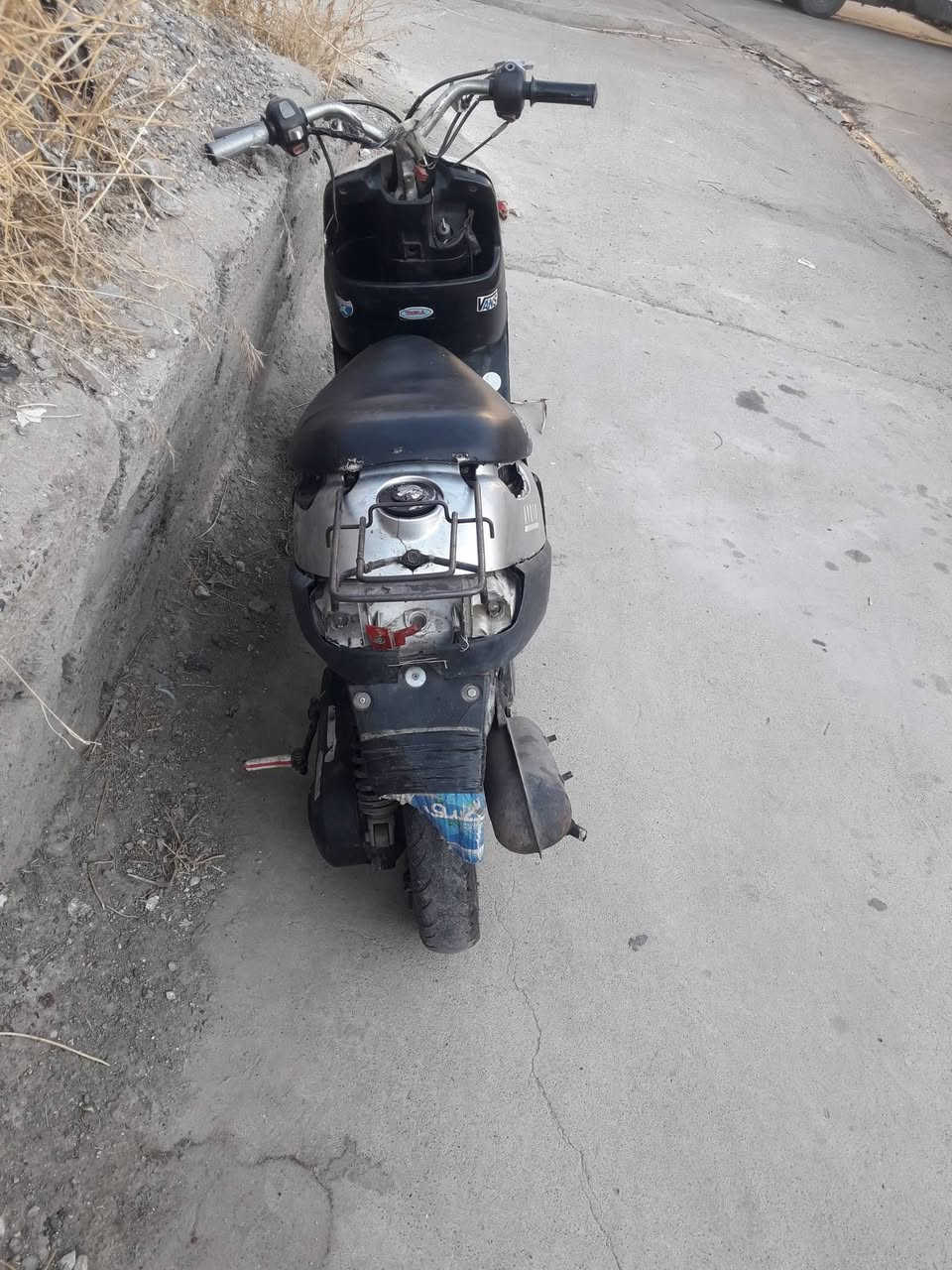 ماطور بوتين شرط نص هندر يشتغل نشط بالمشي تك من الشاصي مقوى موضح بالصورة 
ماطور مال شغل روحة وجيه مكاني موصل القديمه


**إذا كنت صاحب هذا الإعلان وتريد حذفه لأي سبب، رجاءا أرسل رسالة إلى الدعم الفني**