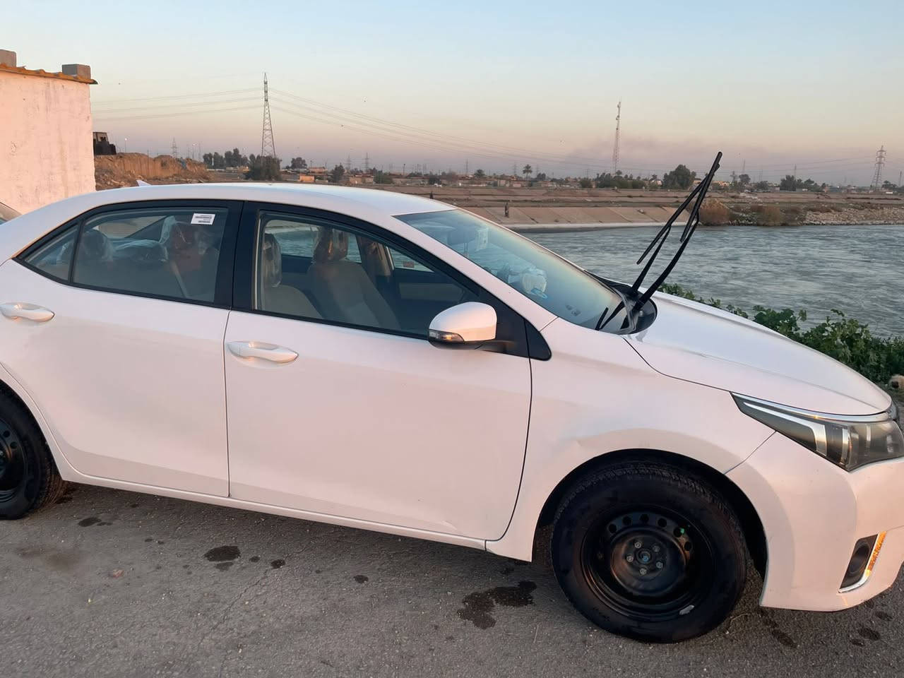 سلام عليكم كورله ٢٠١٥خليجي مكفوله بيه بس باب السايق مبدل والباقي مكفولكير مكينه تبريد صدر تايرات كله مكفول للبيع او المراوس سعره ١٤٥وبيه مجال والشراي يتصلعل رقم ***********او ***********
