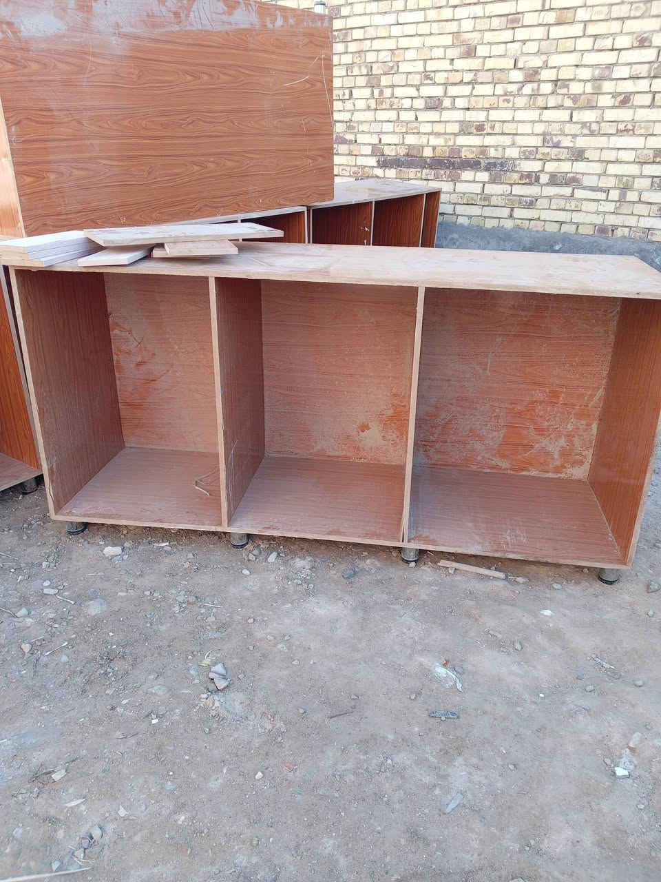 ميوزه ترهم مال محلات وترهم للبيوت مال خزن كله اخو الجديد وقياسات مختلفه والاسعار من 60الف ونازل كميه خير من الله العنوان ناصرية حي الفداء شارع مجمع دبي تنزل بيه رقم الهاتف ***********
