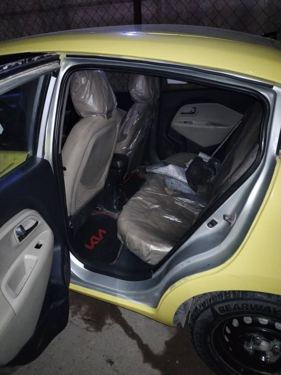 ريو ١٣ خليجي ١٦٠٠محرك كير بلباكيت دوش قطرتين المرغوب دبلات صدر امامي خلفي جديد كهربائيات كلهة شغالة تخم تاير جديد السعر ٧٢المكان بغداد الامين ***********
