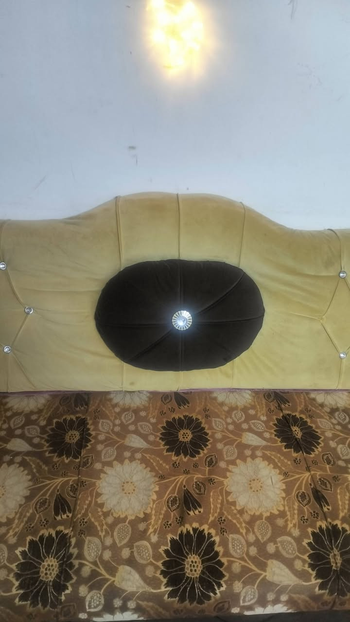 طخم خمسة قطعه سعره 75 الف ***********
