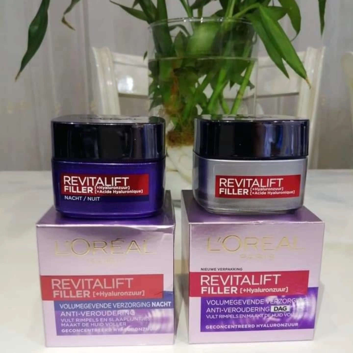 L'OREAL PARIS
REVITALIFT FILLER 
[+Hyaluronic Acid]

✅كريم لوريال باريس الفرنسي 🇫🇷💯
بديل العمليات الشد والفلر غني بالهايلورونيك اسيد من مخابر لوريال كريم مميز يستحسن استعماله للنساء ما بعد ال 30 سنة يحتوي على أعلى تركيز من حمض الهيالورونيك، والذي يعمل بمثابة مغناطيس للرطوبة الموجودة بشكل طبيعي في البشرة. يجدد البشرة ويمنحها الترطيب، مما يقلل من ظهور التجاعيد. يُحسِّن من شكل المناطق المحيطة بالعين بخصائصه يمنحكِ بشرة أكثر شبابًا. وتبدو المناطق المحيطة بالعين أكثر تحديدًا. يُعيد الحيوية للبشرة: ليلة بعد ليلة. 

الليلي 🌙:-
كريم فلر و تجديد البشرة الليلي من لوريال باريس تحتوي تركيبة الكريم الليلي لوريال 
REVITALIFT FILLER HYALURONIC 
على نوعين مختلفين من Hyaluronic Acid لاستهداف جميع أنواع التجاعيد وعلاجها بالإضافة إلى Glycine-saponin النشط حيويًا لزيادة إنتاج حمض الهيالورونيك في البشرة بشكل فعال. طوال الليل
كريم ليلي متقدم مضاد للشيخوخة من أجل بشرة أكثر شبابًا. يساعد على إصلاح التجاعيد، وإعادة تجديد بشرتك وتنعيم قوامها، مما يجعل البشرة تبدو ناعمة وتبدو أكثر تجانسًا وغنية بالهيالورونيك المعروف بخصائصه القوية المضادة للشيخوخة

النهاري 🌞:-
كريم النهار ، طورت لوريال باريس منتج عناية بالبشرة مضاداً للشيخوخة لتحدي جلسة الفلر. الكريم النهاري ريفيتاليفت من لوريال باريس هو مرطب قوي مضاد للشيخوخة يصحح التجاعيد ويعيد تكثيف بشرتك ويعيد دعم خطوط وجهك. مع المكون القوي  حمض الهيالورونيك ، الذي يساعد على إنتاج الكولاجين ويخلصك من الخطوط الدقيقة والتجاعيد في خطوة واحدة
➕نتائج مثبتة علمياً ومصدقة من قبل أطباء الجلد✔️
#الاصلي المنشأ فرنسي🇫🇷💯

🚘يوجد خدمة توصيل لجميع محافضات العراق


**إذا كنت صاحب هذا الإعلان وتريد حذفه لأي سبب، رجاءا أرسل رسالة إلى الدعم الفني**