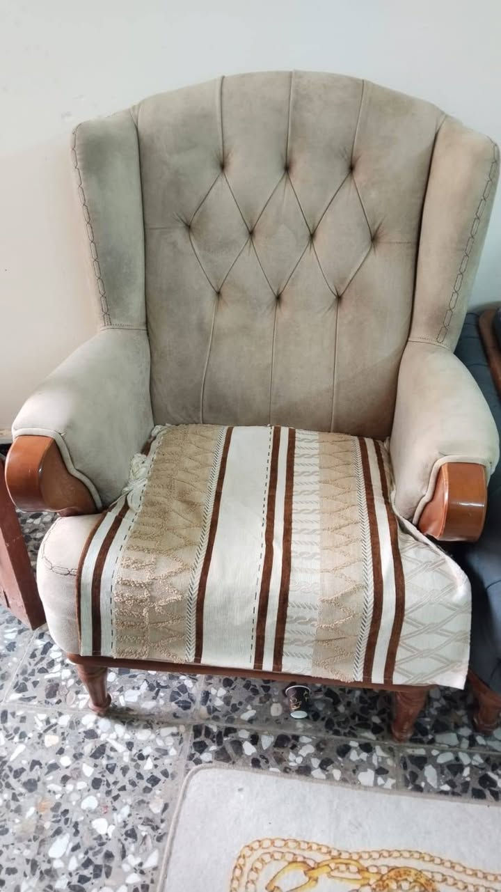 تخم للبيع  10 مقاعد تفصال حطاطه موديل تركي الشغل عراقي مابي اي ضرر اخذته ب750 ابيعه ب550 لغرض الانتقال من البيت مكاني بغداد سويب


**إذا كنت صاحب هذا الإعلان وتريد حذفه لأي سبب، رجاءا أرسل رسالة إلى الدعم الفني**