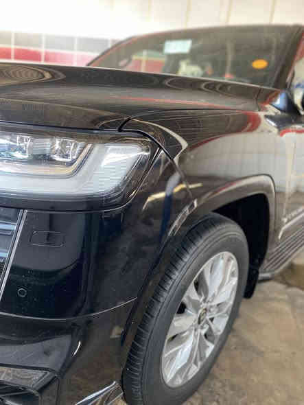 لاندكروز 2022
V.X.R
توين توربو
فول مواصفات 1/1
ماشيه 41 الف
السيارة جديدة جدا 
رقم بغداد باسمي تحويل مباشر
بيها ملاحظه بسيطة
العنوان بغداد معارض النهظه 
الاستفسار ***********
