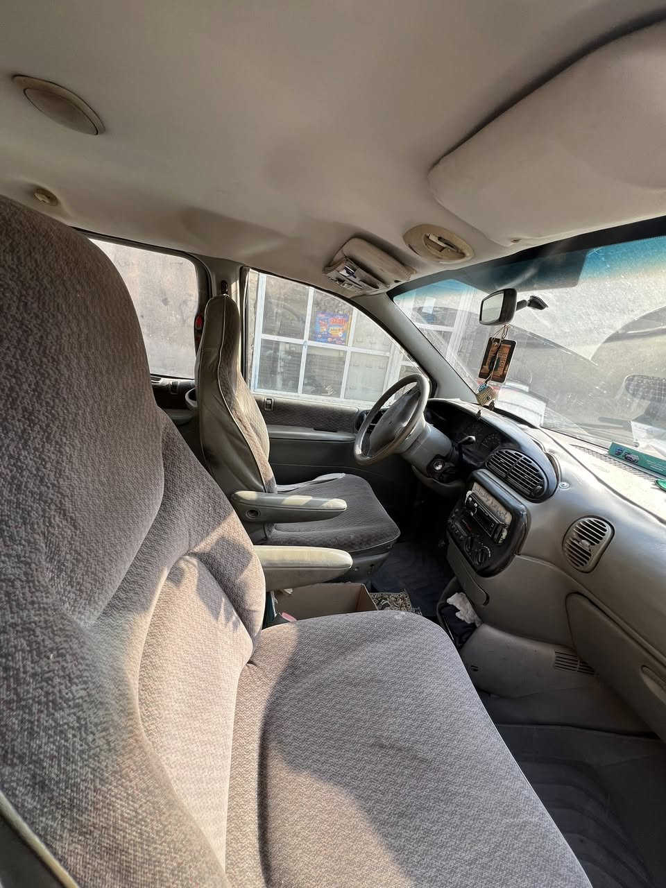 #_للبيع_للبيع
السلام عليكم .. 
سيارة دوج كرفان موديل 2000 السنوية لحد 2028 باسمي رقم انبار خصوصي الماني كامل من كلشي 
نقصها بس  تبريد وتدفئة 
مكاانها بالحله 
السعر 35 وبي مجال 
للاستفسار :- هـ / *********** بي واتساب 
                    هـ / *********** بي واتساب
