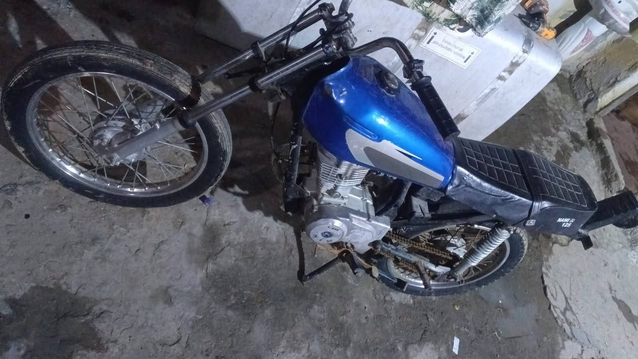 السلام عليكم دراجه الشاصي صيني ومحرك إيراني  أوراقها ضايعه السعر 300 وبيها مجال  ***********
