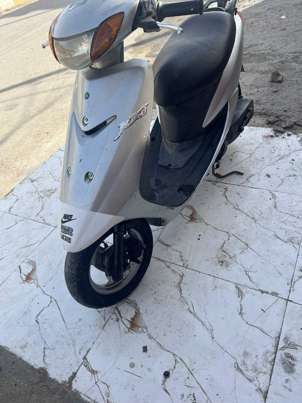 سلام عليكم عصفورية مامفتوحه للبيع نكرة سلف كلة شغالة مابيه نقص سعر 550 مجال قليل مكان ناصرية مركز ***********
