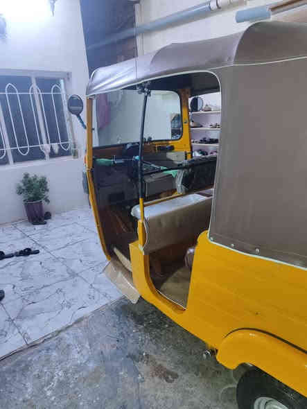 تكتك 19شهر 10 مضلع رقم وسنويه تكتك كامله كبل للشارع المكان جسر ديالى القديم هاتف ***********
