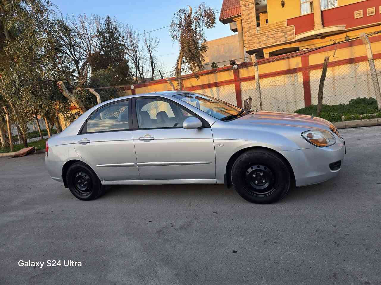 للبيع
سعر 87$
سيارة حيل نظيفة كلها وضع شركة 
كيا سيراتو موديل 2009 كوري ماشية 172
محرك 4 سلندر حجم 16 دوش شرط المحرك والكير 
رقم نينوى الماني سنوية جديدة شرط التحويل 
بيها كوبون بانزين ⛽️ 
🚫سيارة بدون صبغ
 سقف واكع عليه بلوكة وبي شوية  تعديل  بارد تعديل حلو ما يبين 
 تبريد ثلج  صدر امامي خلفي كله بشرط 
سيارة جاهزه ما تصرف عليها دينار 
موصل الايسر 
***********
***********
