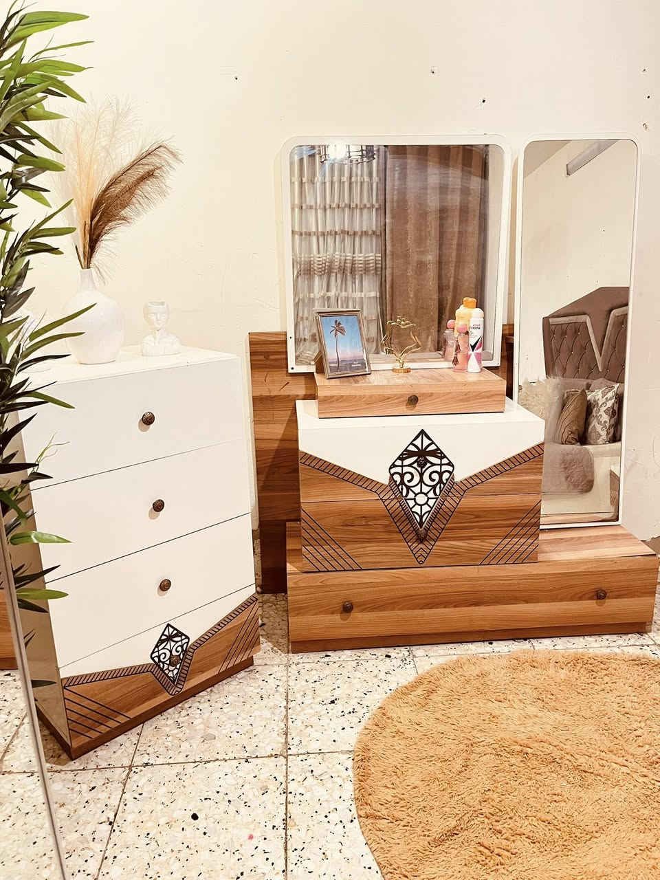 غرفه تركيه 7قطع نطيفه مثل الصور
السعر 🦋650🦋وبيه مجال

المكان زعفرانيه واكوتوصيل بكروه

***********موجودًواتساب
