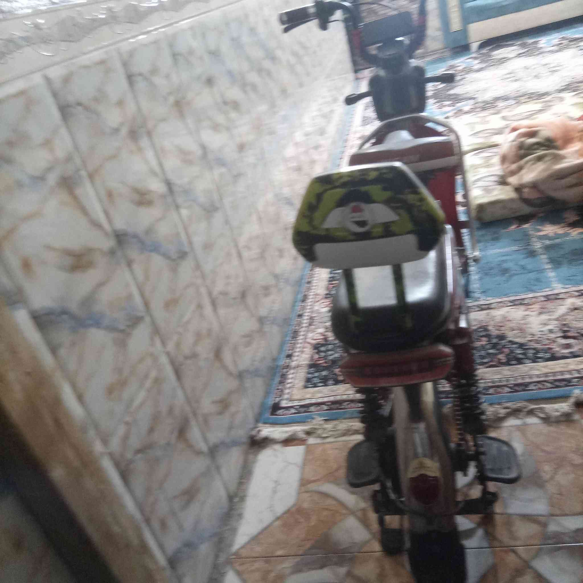 السلام عليكم بايسكل شحن للبيع خمس بطاريات السلام   شيء ما ناقصه بطاريات فوق النص عمر شاحنه جديده بيع او مراوس بلاي اكس بوكس الاستفسار على هذا الرقم***********
