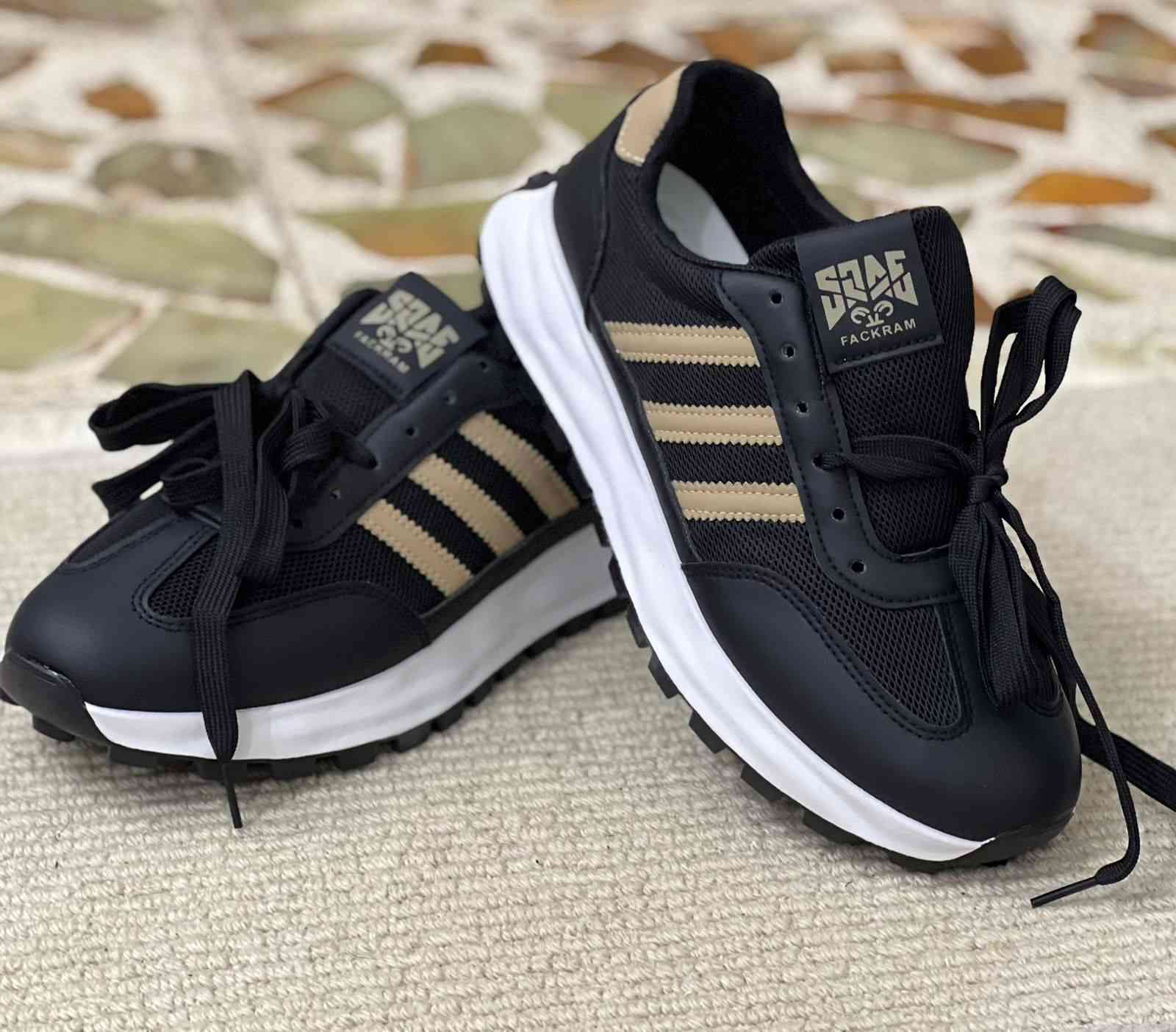 أحذية بهذا الشكل والجمال كل اثنين ب١٥


**إذا كنت صاحب هذا الإعلان وتريد حذفه لأي سبب، رجاءا أرسل رسالة إلى الدعم الفني**