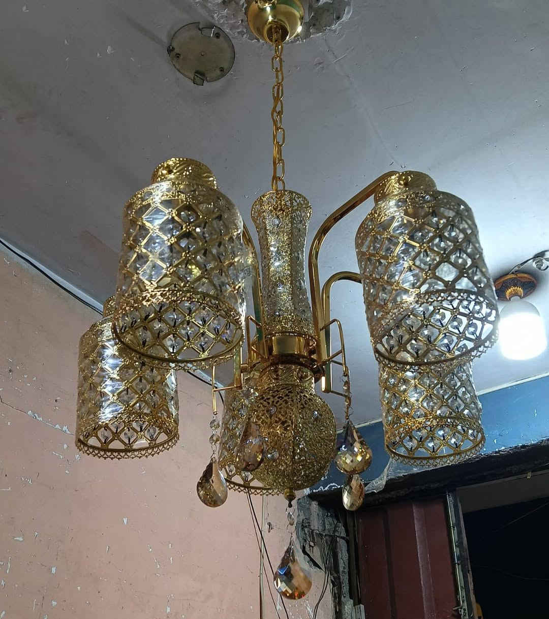 ثريات للبيع ***********
