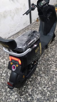 دراجة شحن ٥ بطاريات نضيفة اي نقص مابيهة السعر ٤٢٥ الف مكاني الشعب ٠٧٧٣...