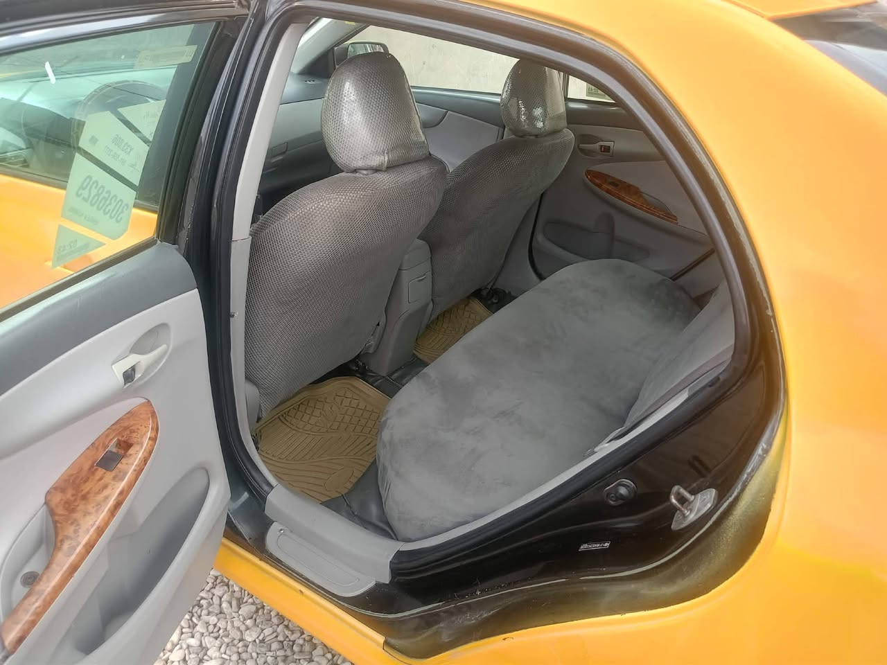 كورلا للبيع 9 محدثه 13 رقم بغداد بأسمي سنويه جديده أرقام جديدة سياره جاهزه محرك بي تنقيص قليل مقدم ع بطاقه بنزين صار أكثر من شهر..ضررها جامرلغ وبونيد بدون دواخل بدون شاصي بدون لغد بشرط بس موضح بصوره طرف سكن دوسه بيها صبغ ومعجون قليل سعر 100$ بيها مجال للشراي مكاني كركوك داقوق ***********
