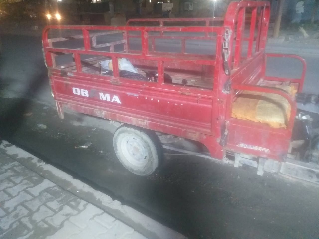 السلام عليكم ورحمة الله وبركاته ستوته صلطان جاهزه بيه نواقص بسيطه اكسن كبس دبلات جدد أوراق كامله اصوليه السعر ٨٥٠ واتساب ***********
