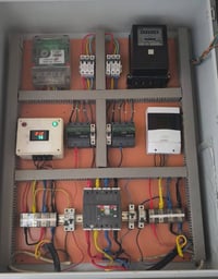 ابو كرار الزبيدي /تاسيسات كهربائيّة عامه/تجهيز وربط بوردات/كونترول سيط...